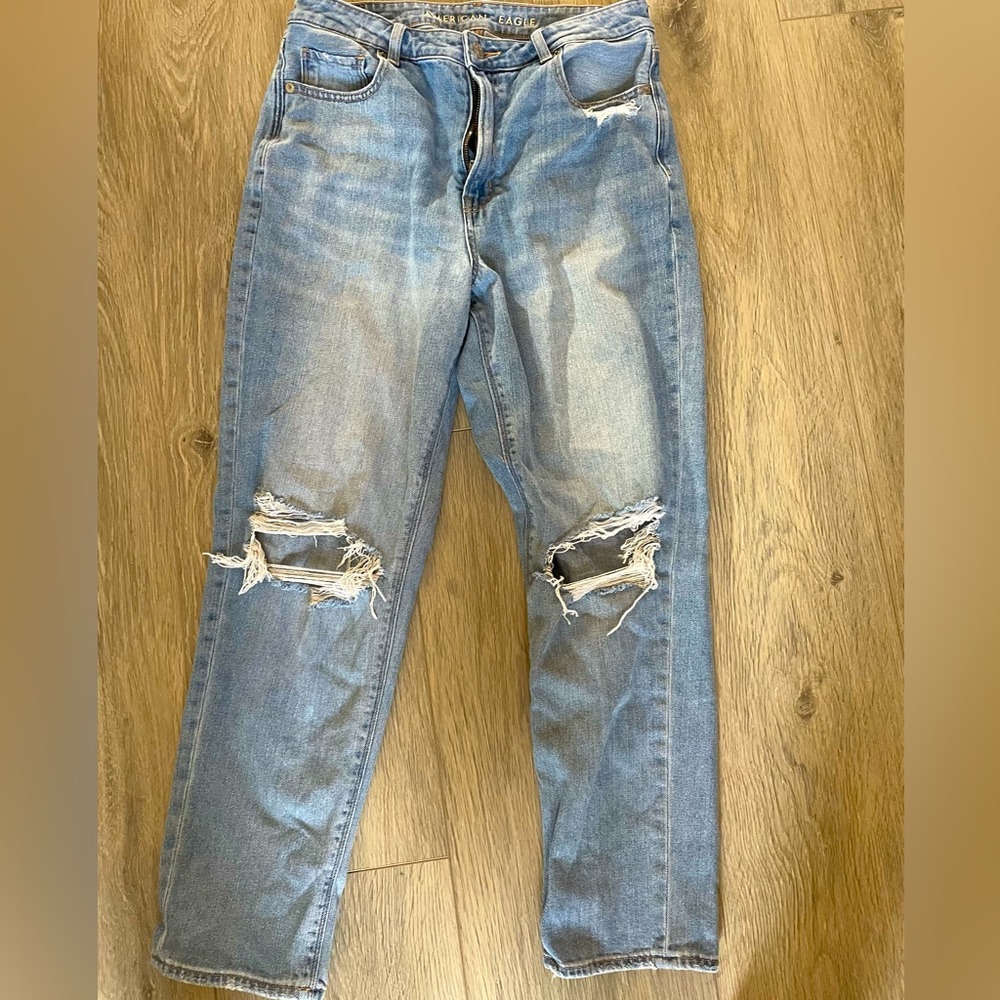 American Eagle Mom Jean
